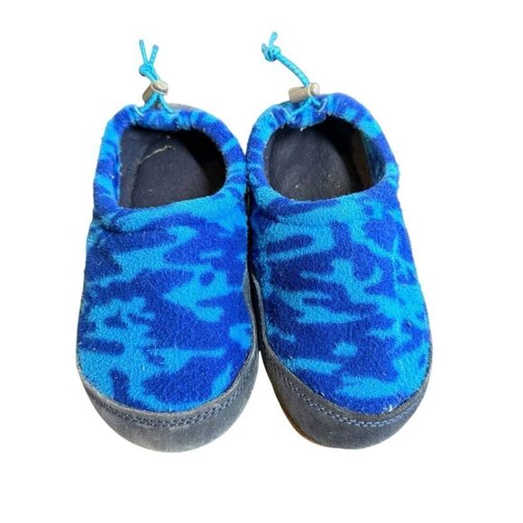 L.L. Bean Youth Blue Slippers - Picture 1 of 5